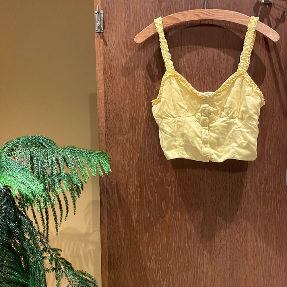 🍋 Ruffle Tank